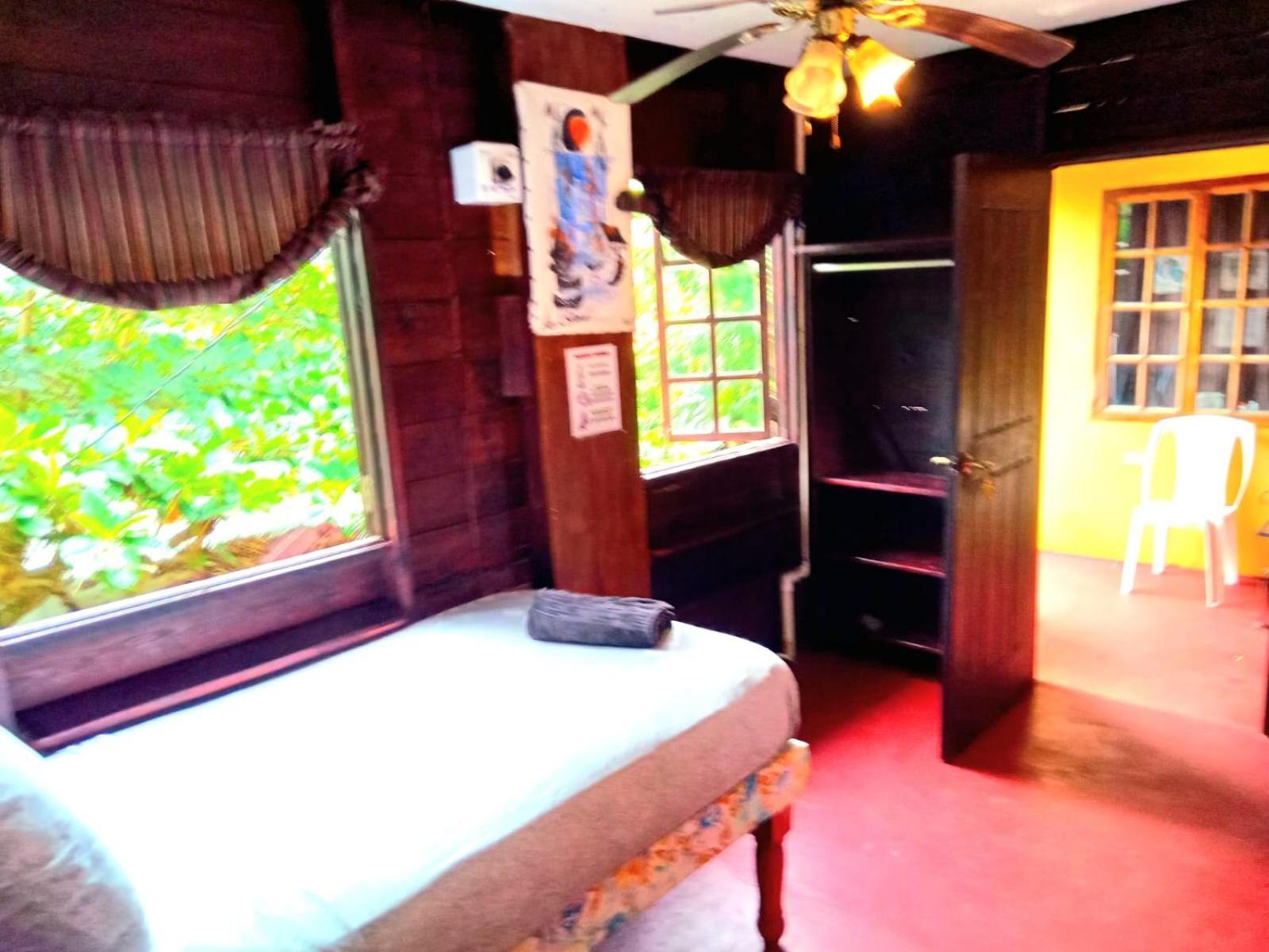 La Familia Guest House And Natural Farm Port Antonio Exterior photo