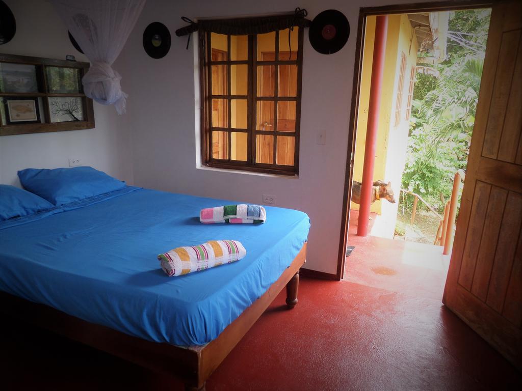 La Familia Guest House And Natural Farm Port Antonio Exterior photo